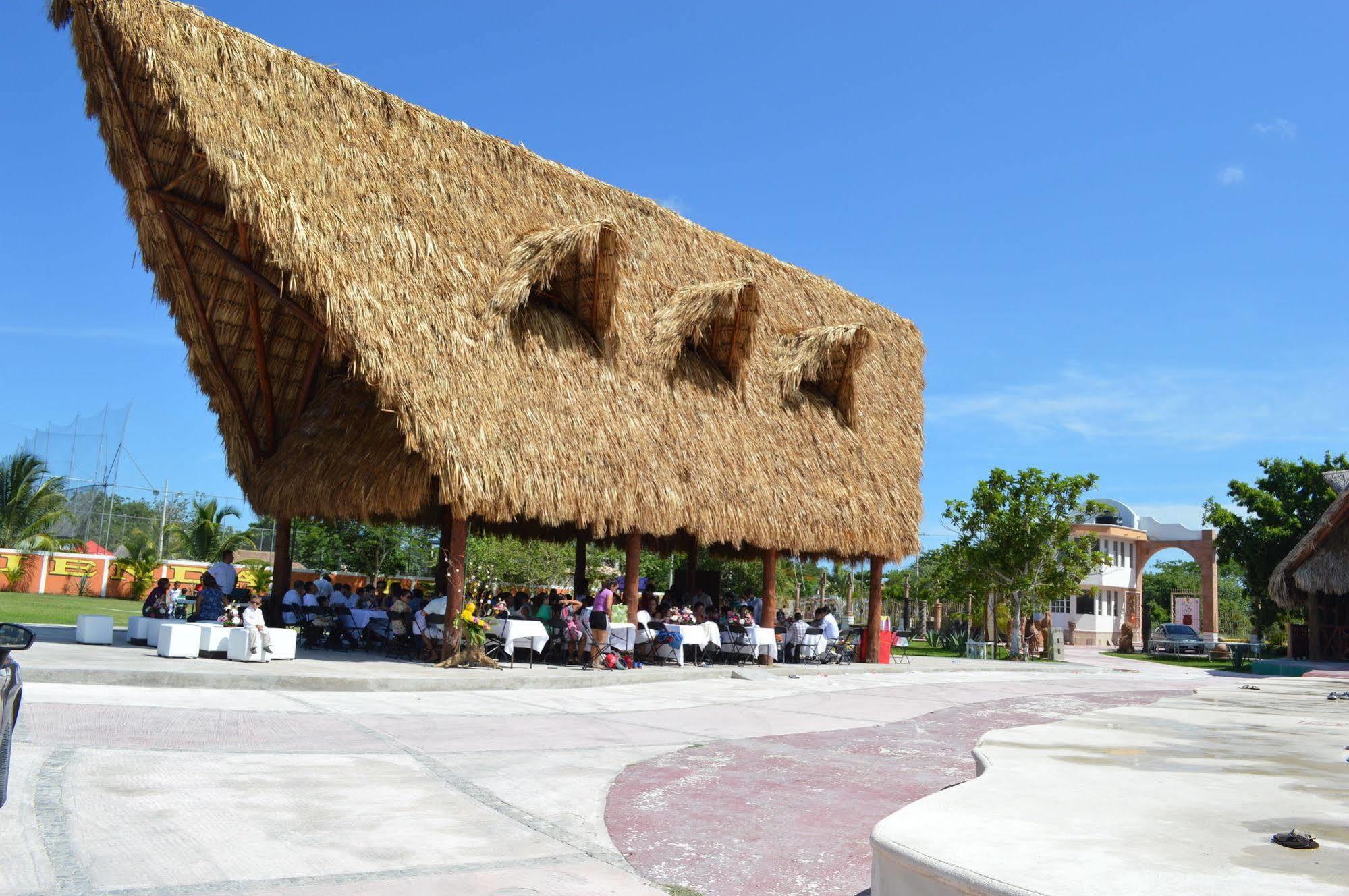 Hotel Hacienda Ixtlan Cozumel