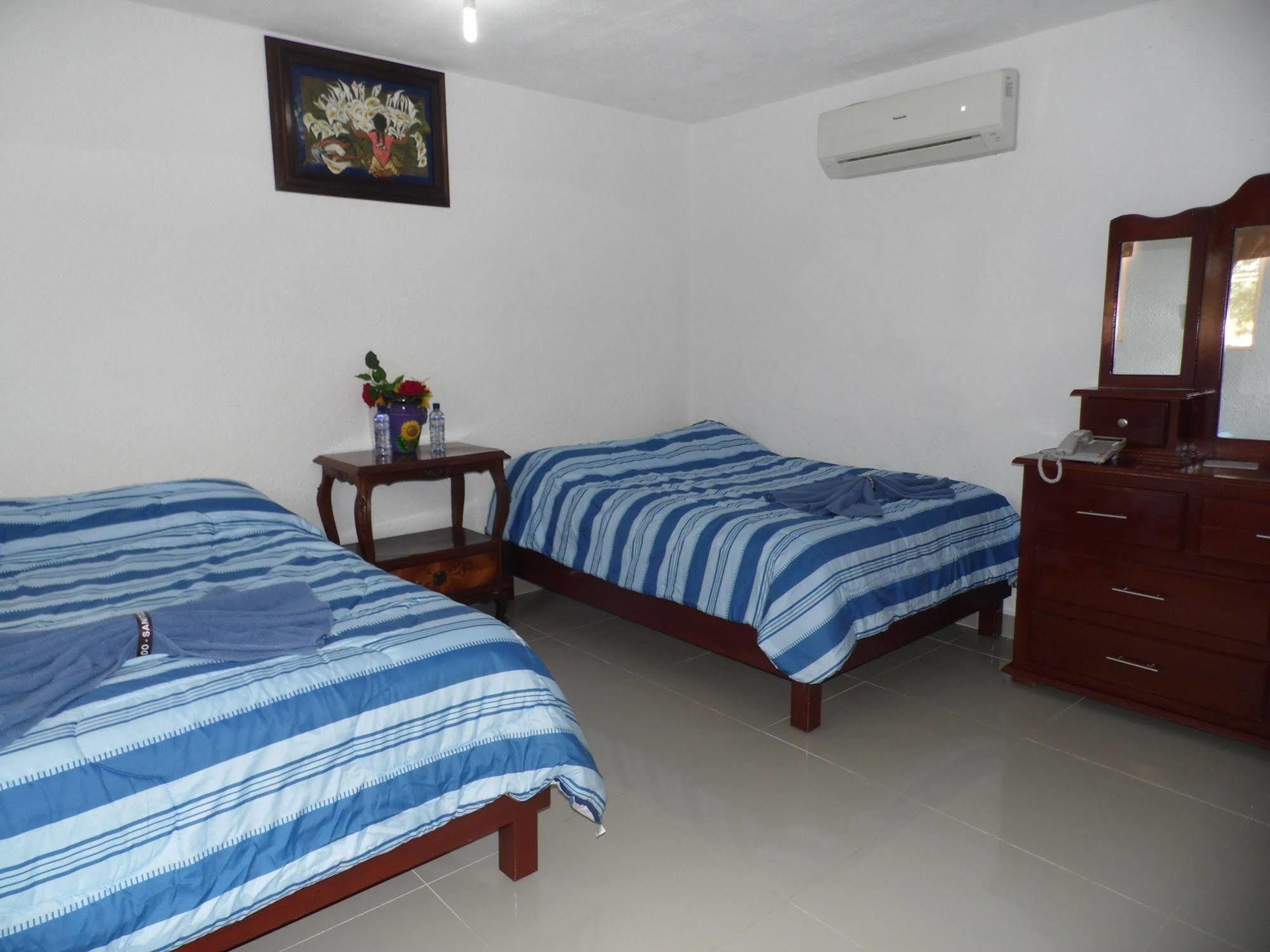 Hotel Hacienda Ixtlan 2*